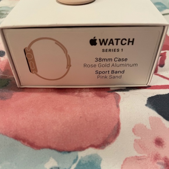 Apple Watch Series 1 Rose Gold - Picture 5 of 5